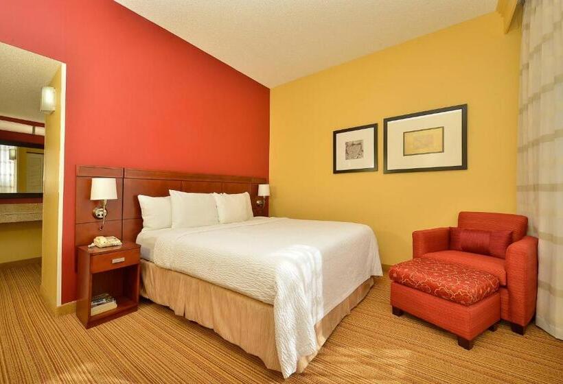 فندق Courtyard By Marriott Bentonville