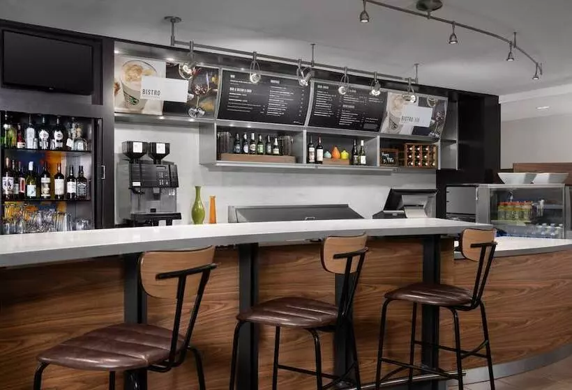 ホテル Courtyard By Marriott Orlando East/ucf Area