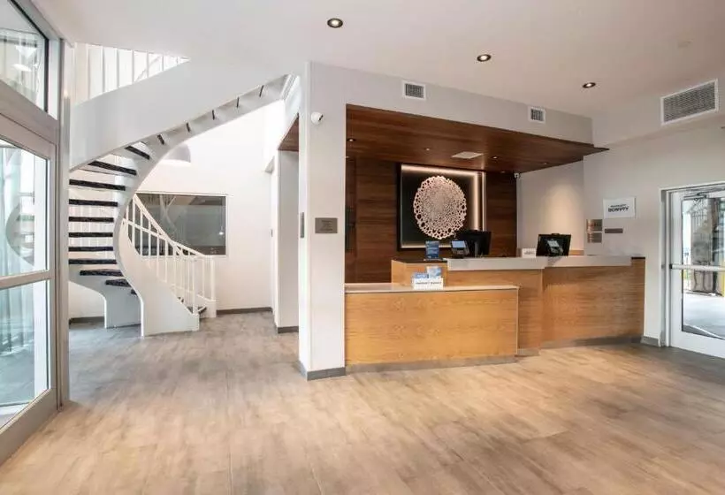 Отель Fairfield By Marriott Inn & Suites Newport Cincinnati