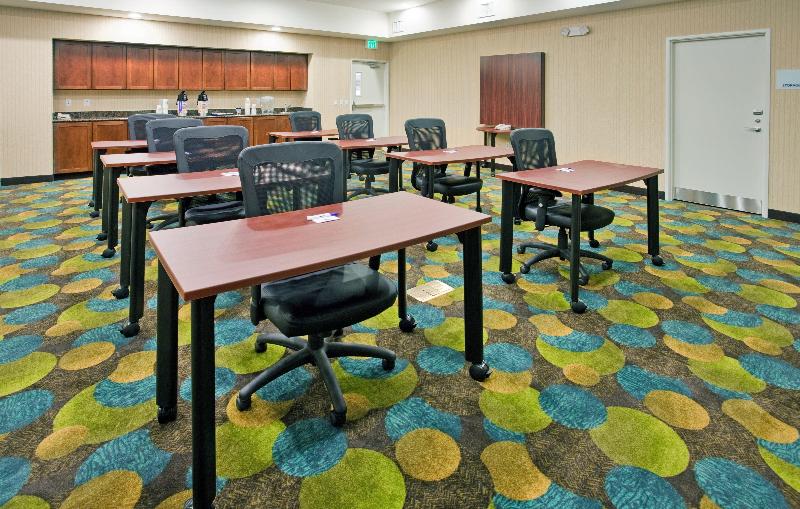 Holiday Inn Express Hotel & Suites Topeka North By Ihg