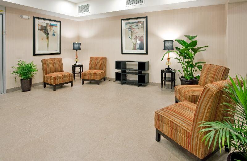 Holiday Inn Express Hotel & Suites Topeka North By Ihg