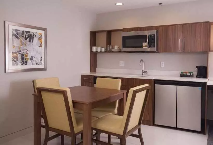 ホテル Home2 Suites By Hilton Atlanta Perimeter Center