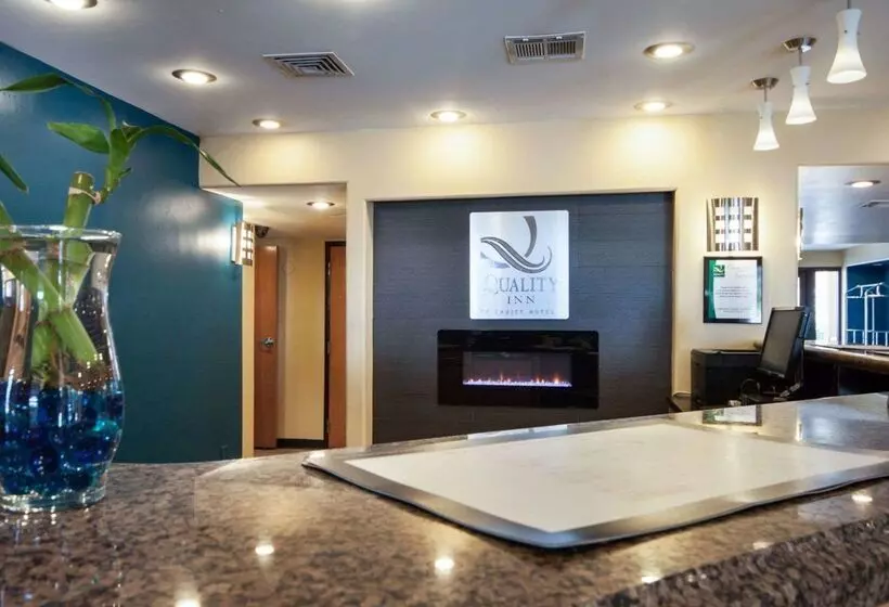 ホテル Quality Inn Airport East