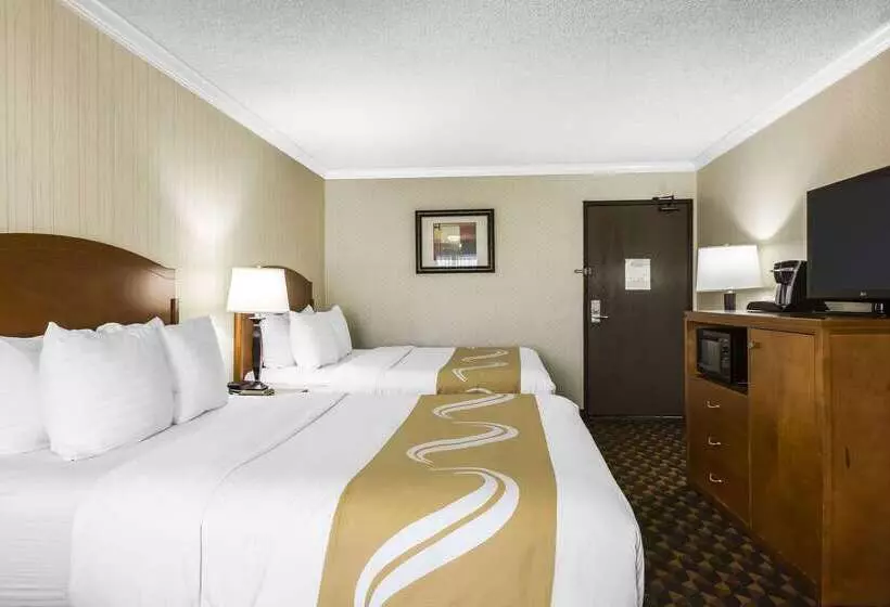 호텔 Quality Inn & Suites Los Angeles Airport Lax