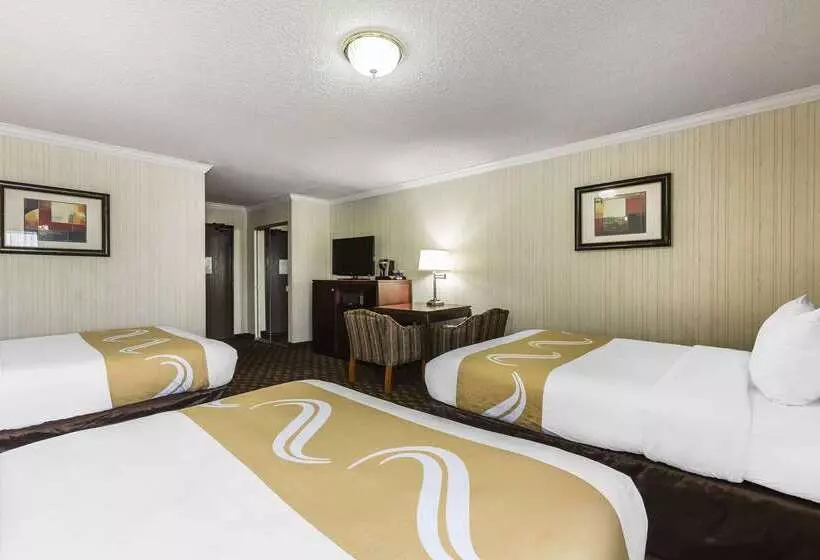 호텔 Quality Inn & Suites Los Angeles Airport Lax