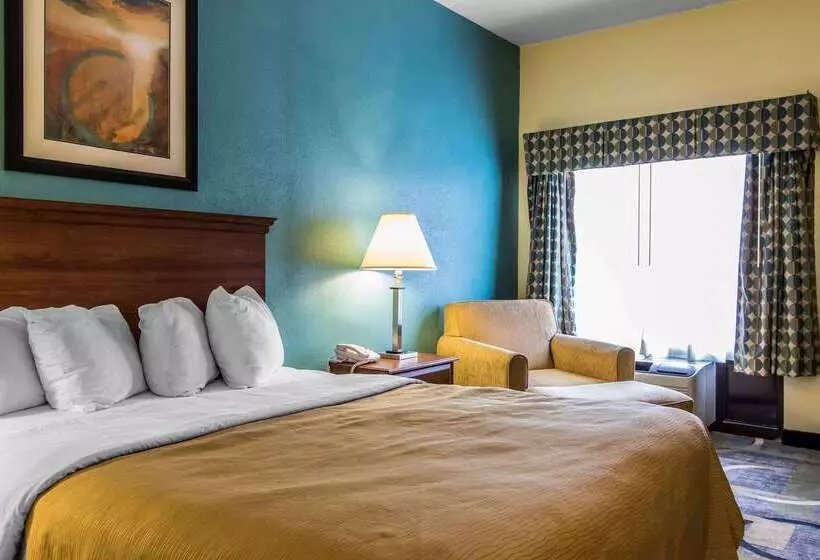 Отель Quality Inn & Suites Memphis East