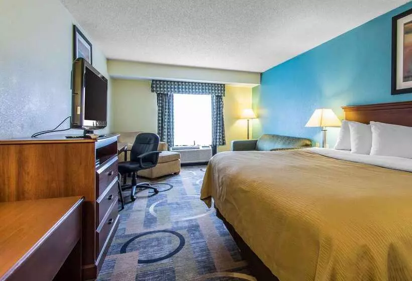Отель Quality Inn & Suites Memphis East