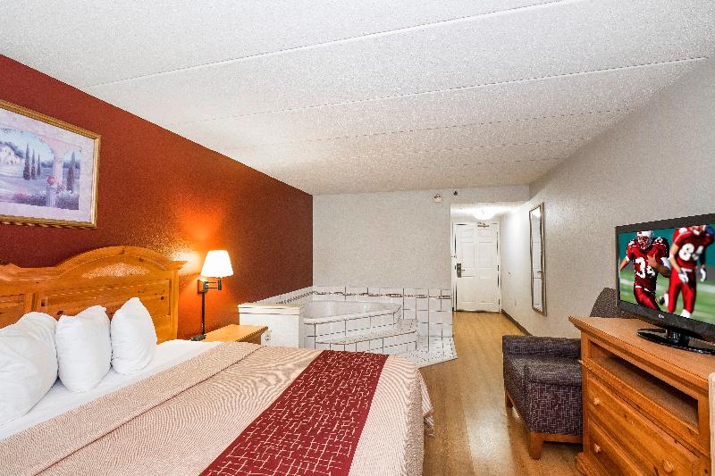 Отель Red Roof Inn & Suites Stafford, Va