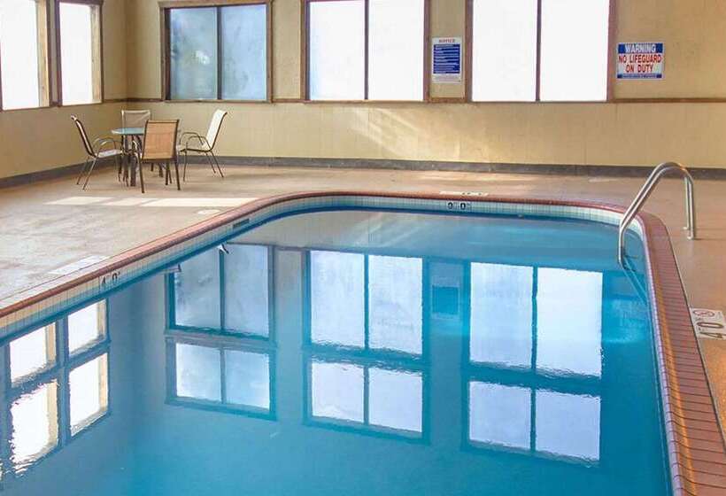 Riverview Inn & Suites, Ascend Hotel Collection