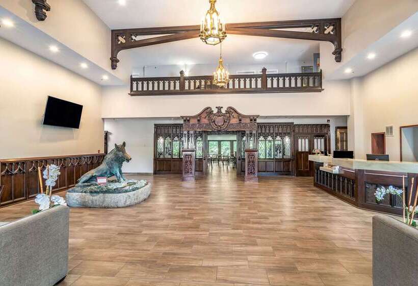 Riverview Inn & Suites, Ascend Hotel Collection