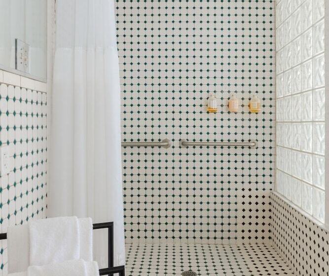 هتل Sonder Wellborn