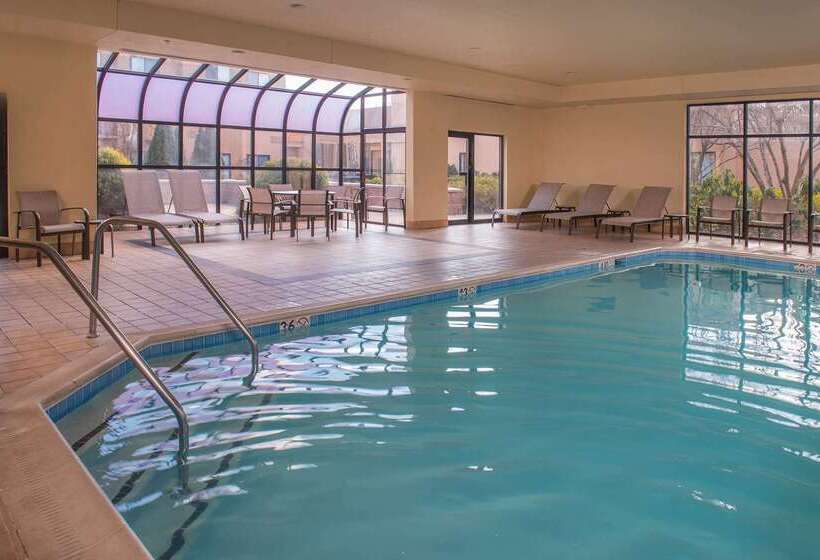 בית מלון כפרי Sonesta Select Milwaukee Brookfield