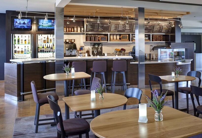 בית מלון כפרי Sonesta Select Milwaukee Brookfield