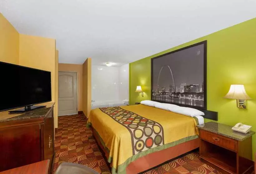 Отель Super 8 By Wyndham Lake Of The Ozarks