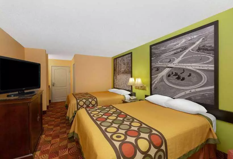 Отель Super 8 By Wyndham Lake Of The Ozarks