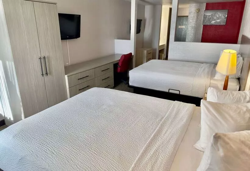 Sylo Hotel Denver Airport, A Ramada By Wyndham