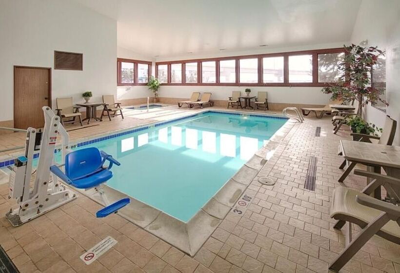 Sylo Hotel Denver Airport, A Ramada By Wyndham