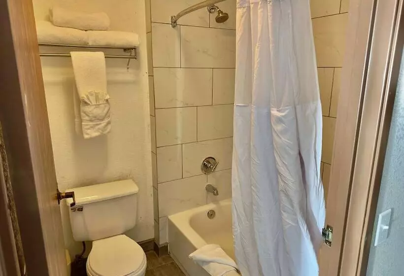 Sylo Hotel Denver Airport, A Ramada By Wyndham