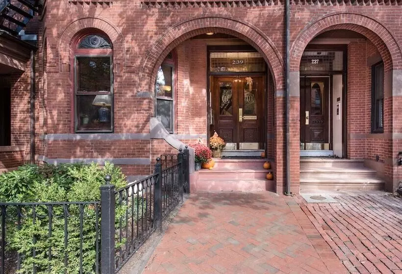 בית מלון כפרי Copley House