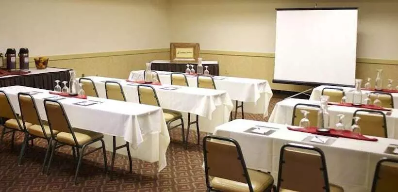 בית מלון כפרי Wildwood Lodge