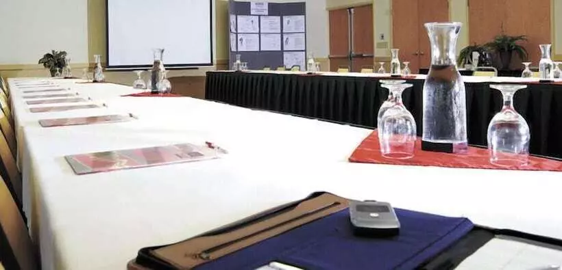 בית מלון כפרי Wildwood Lodge