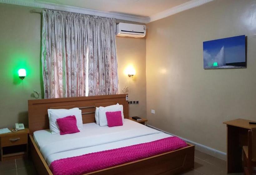 هتل Aloha And Resorts