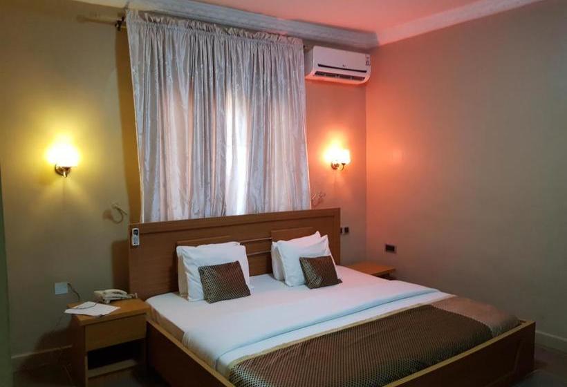 هتل Aloha And Resorts