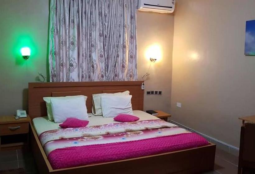 هتل Aloha And Resorts