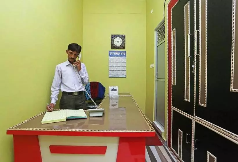 هتل Oyo 19755  Jagdish