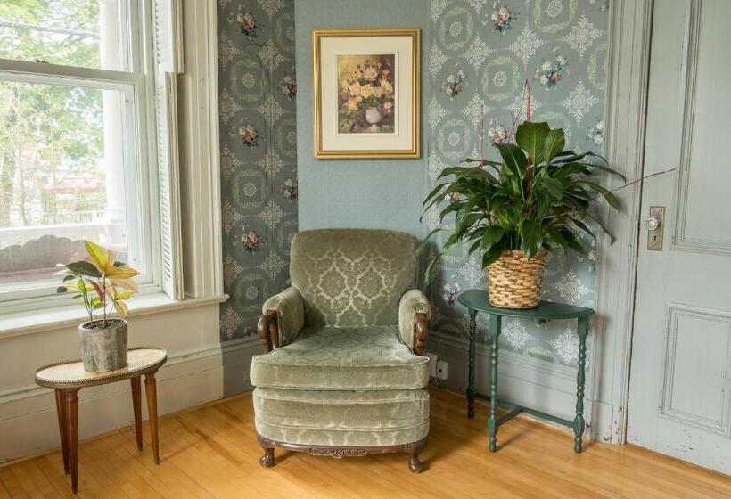 پانسیون Auberge De La Visitation