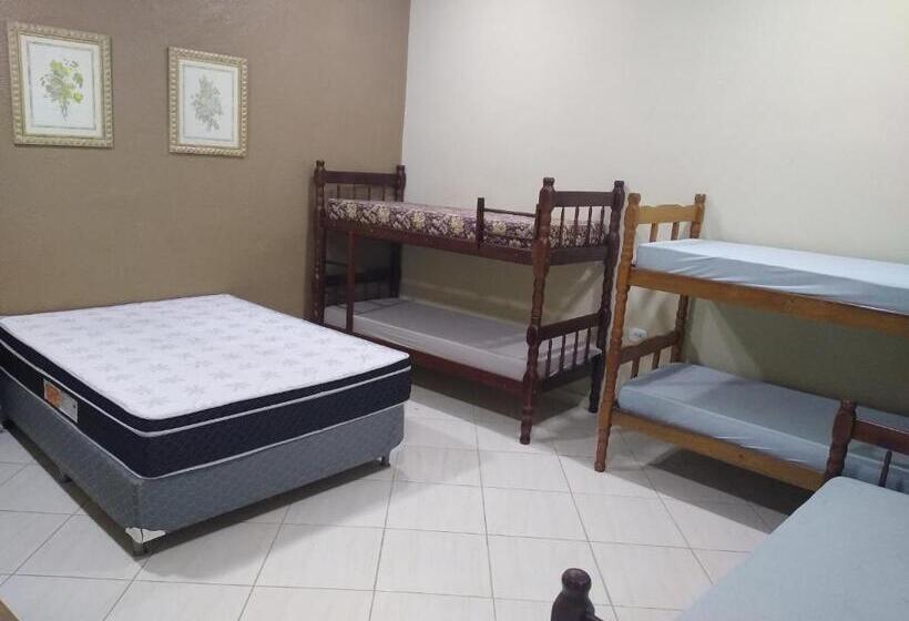 پانسیون Canto Sul Suítes