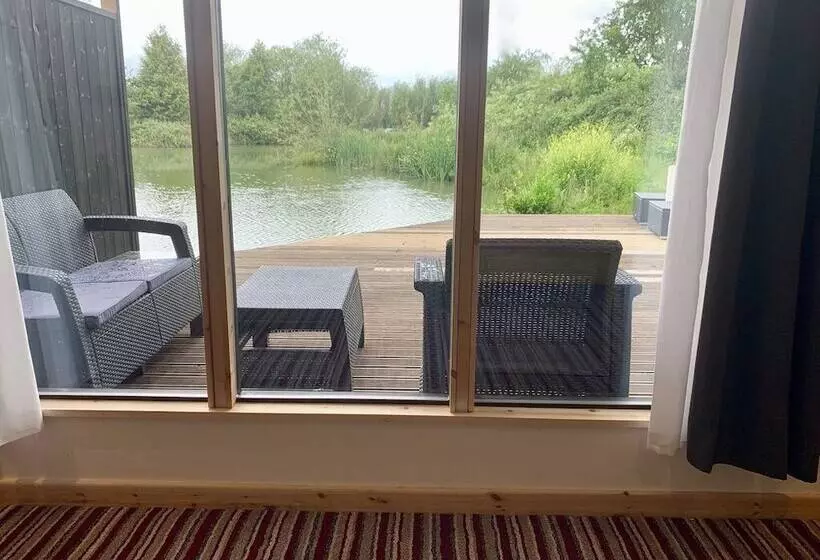 Aamiaismajoitus (B&B) Thewaterfrontlodges