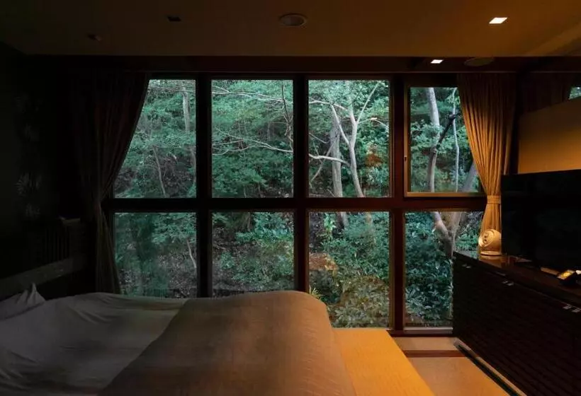 Hotelli Gendairakuen Isehara