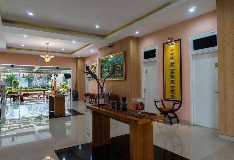 Hotel Oyo 787  Kuwera Inn