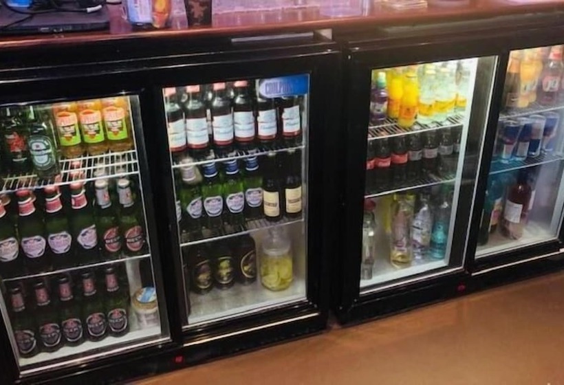 호텔 The Six Bells