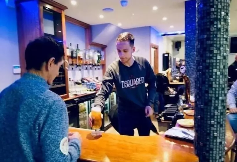 Hotelli The Six Bells