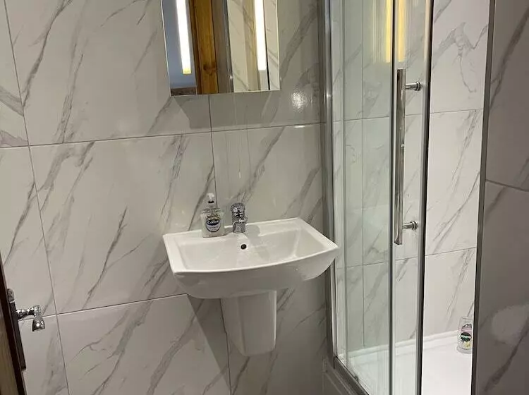 Hotelli The Six Bells