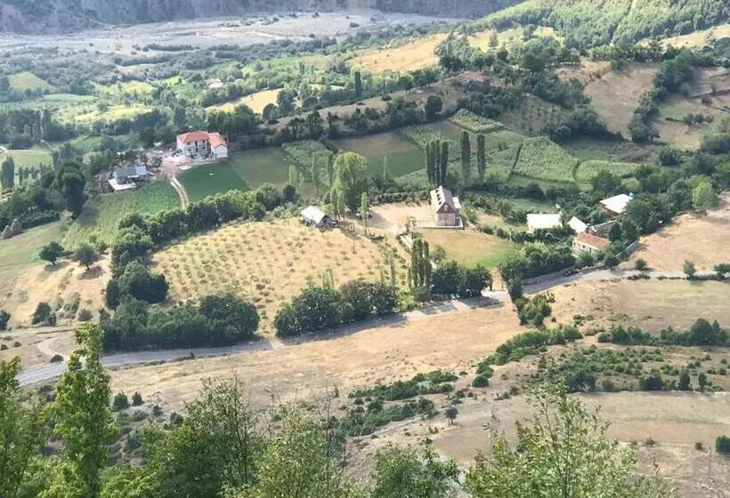 ペンション Bujtina Gjana