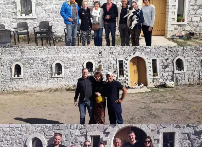 ペンション Bujtina Gjana