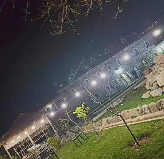 ペンション Bujtina Gjana