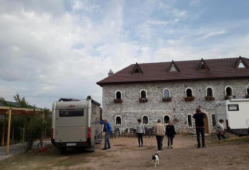 膳宿费 Bujtina Gjana