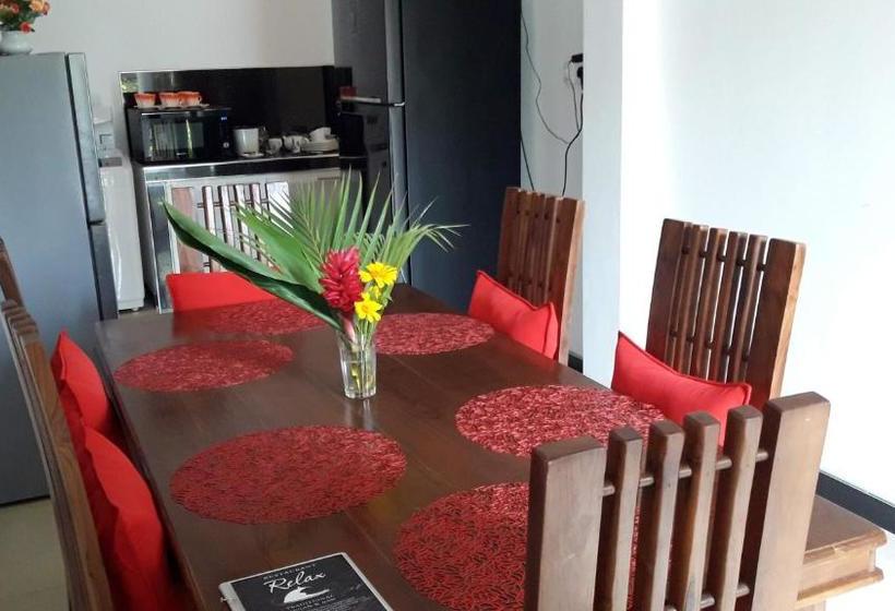 پانسیون Junglevilla