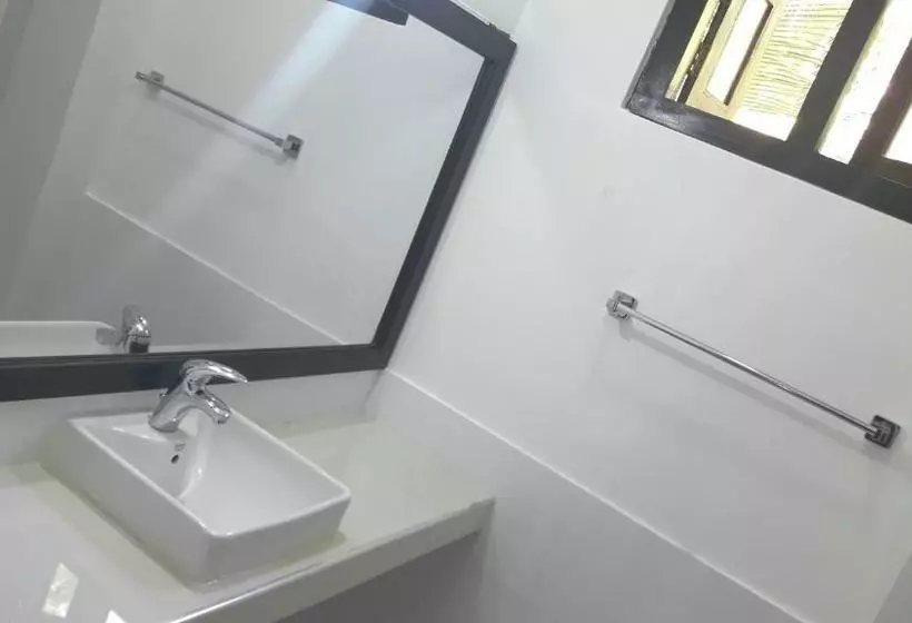 پانسیون Junglevilla