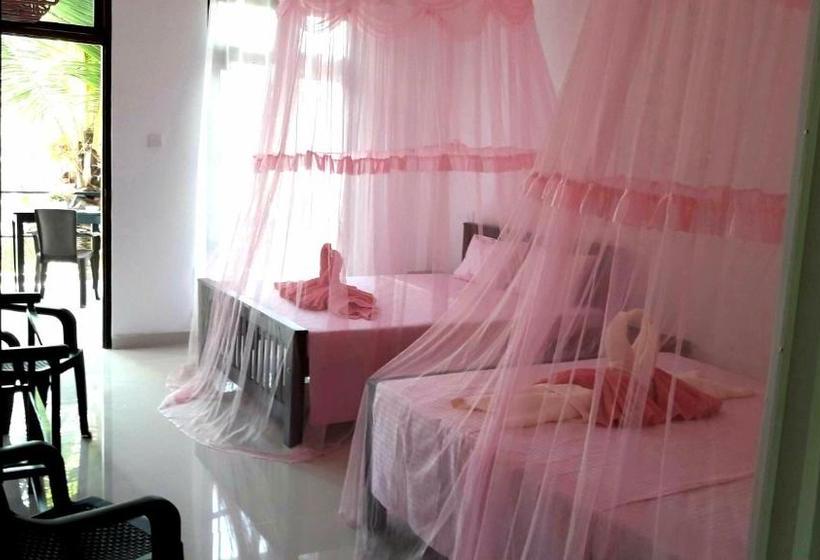 پانسیون Junglevilla