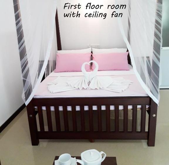 پانسیون Junglevilla