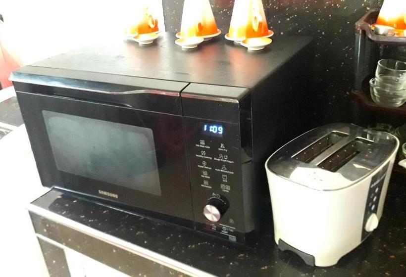 پانسیون Junglevilla