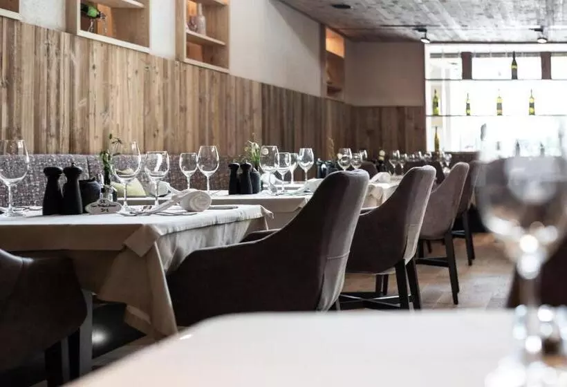 Aktiv Und Wellnesshotel Traube Post