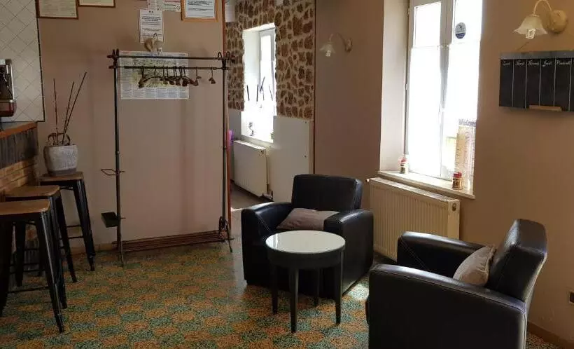 ホテル Logis   Hôtel & Restaurant L Envie Des Mets