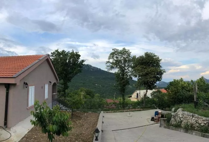 پانسیون Guesthouse Djukanovic