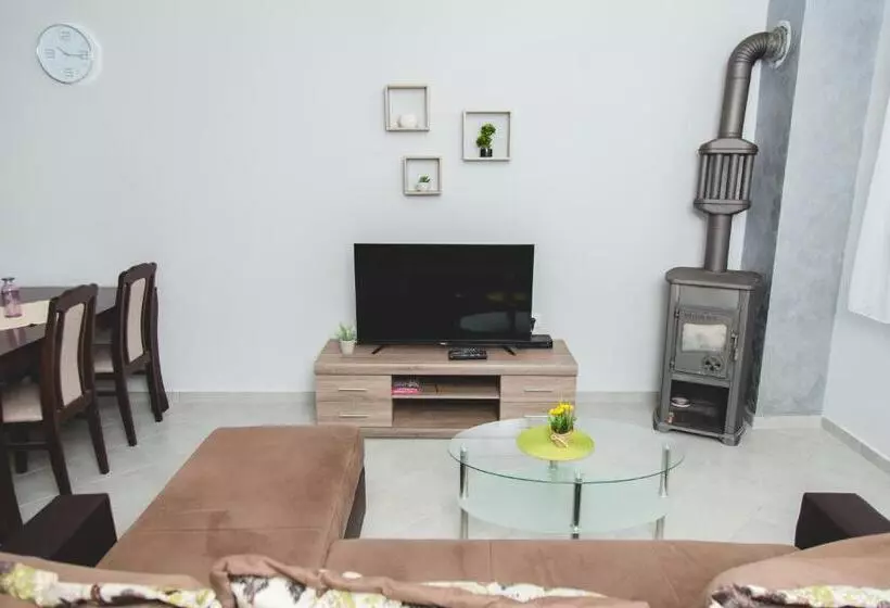 پانسیون Guesthouse Djukanovic
